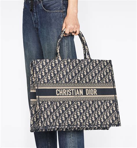 borsa christian dior book tote|dior carryall tote.